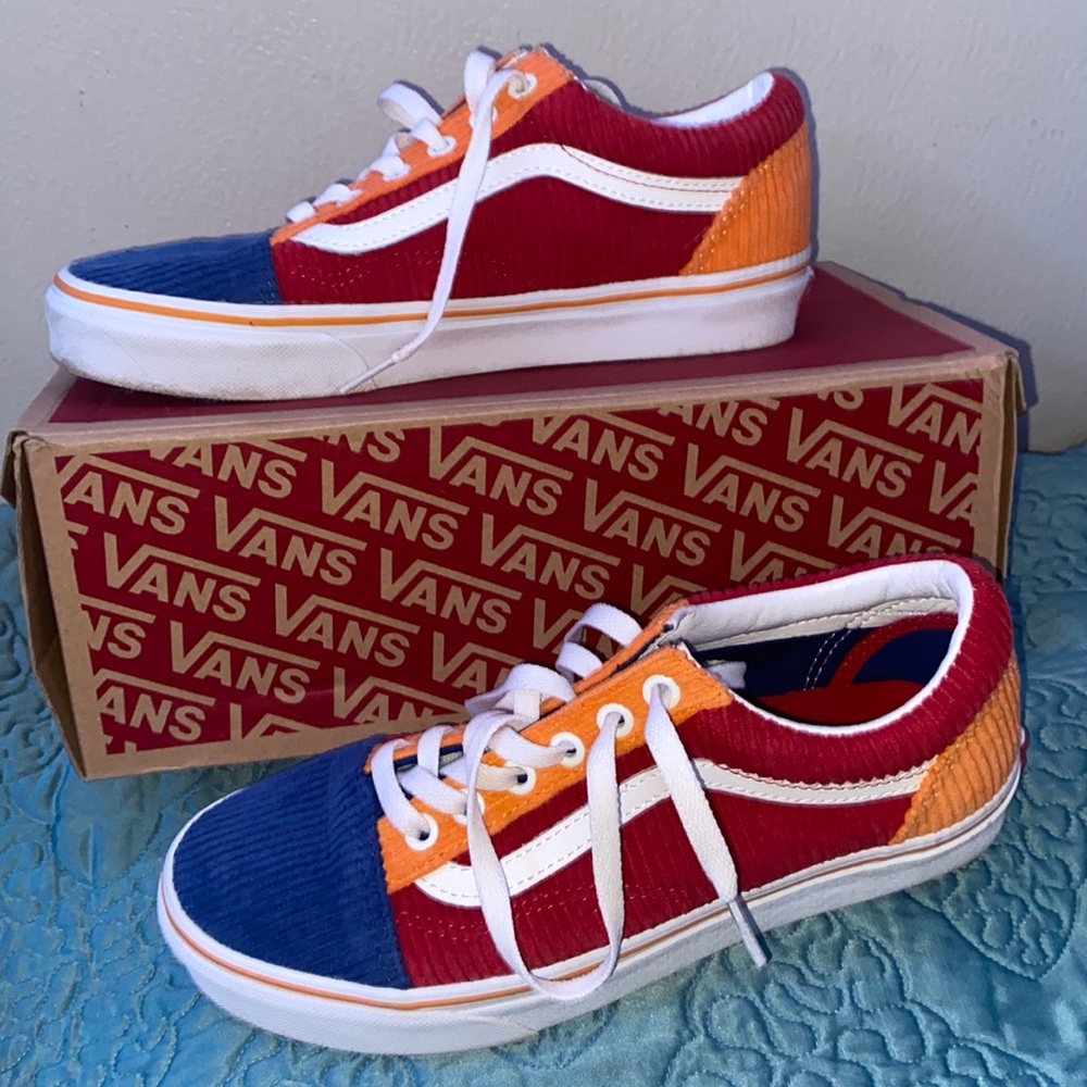 Size 7.5 vans brand new never worn